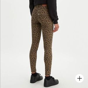 Levi leopard pants